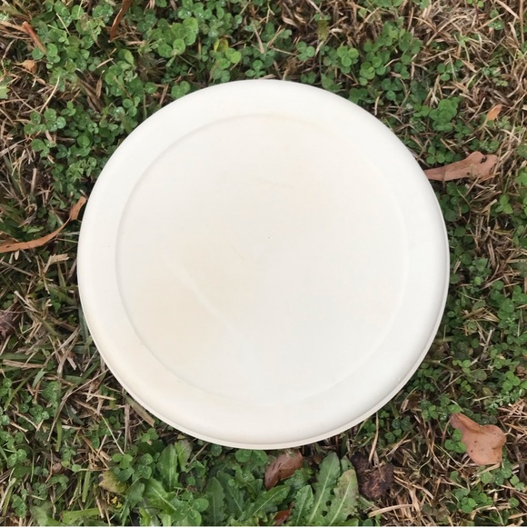 Vintage Tupperware Veg/Fruit/Chips and Dip Set w/Cover --  2 Piece Set - Picture 4 of 15